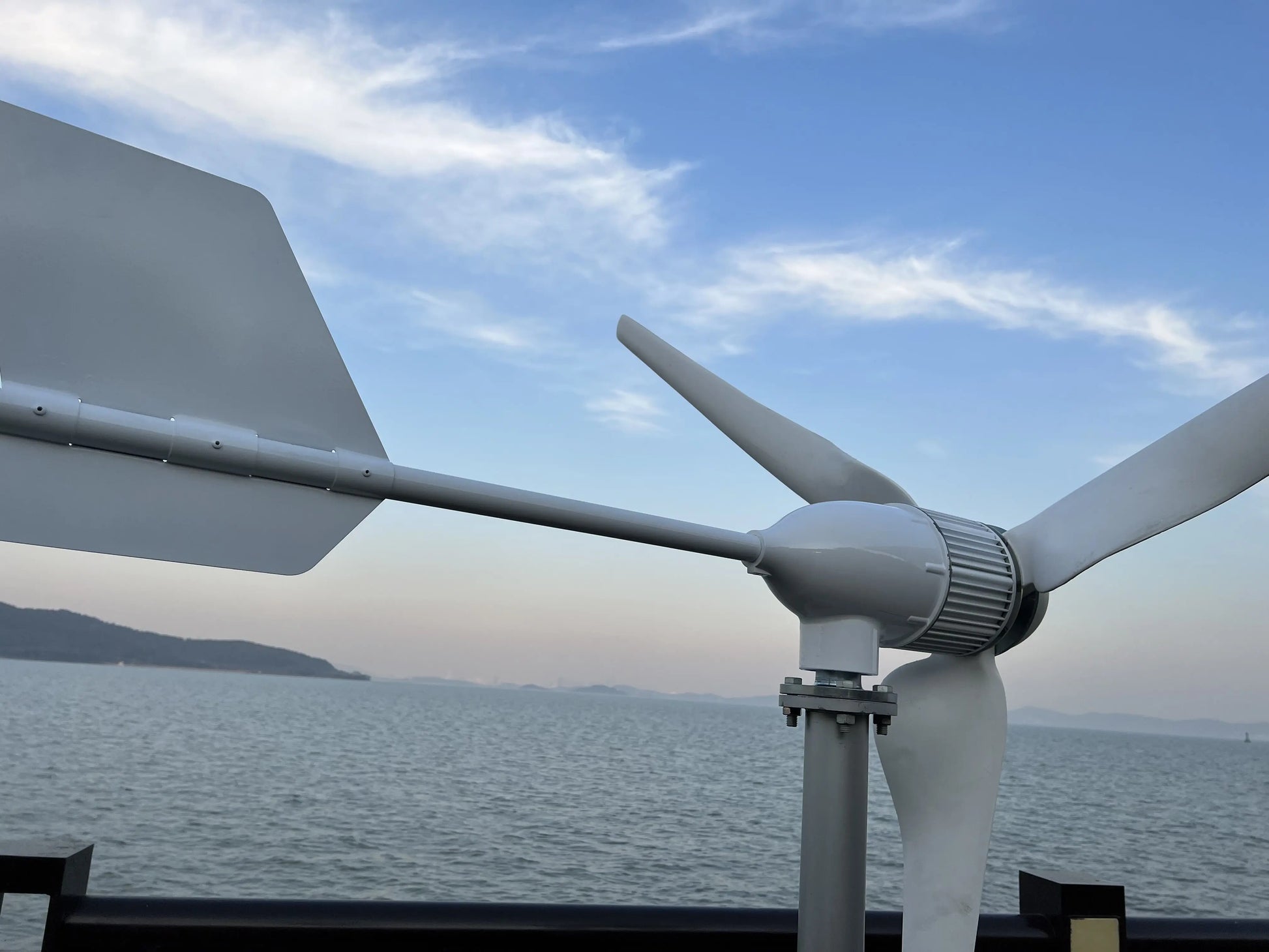 8000W Horizontal Wind Turbine With More Powerful Free Electricity Low Speed And Low Noise For Small Household Farms